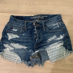 Super cute Dark wash American Eagle jean short